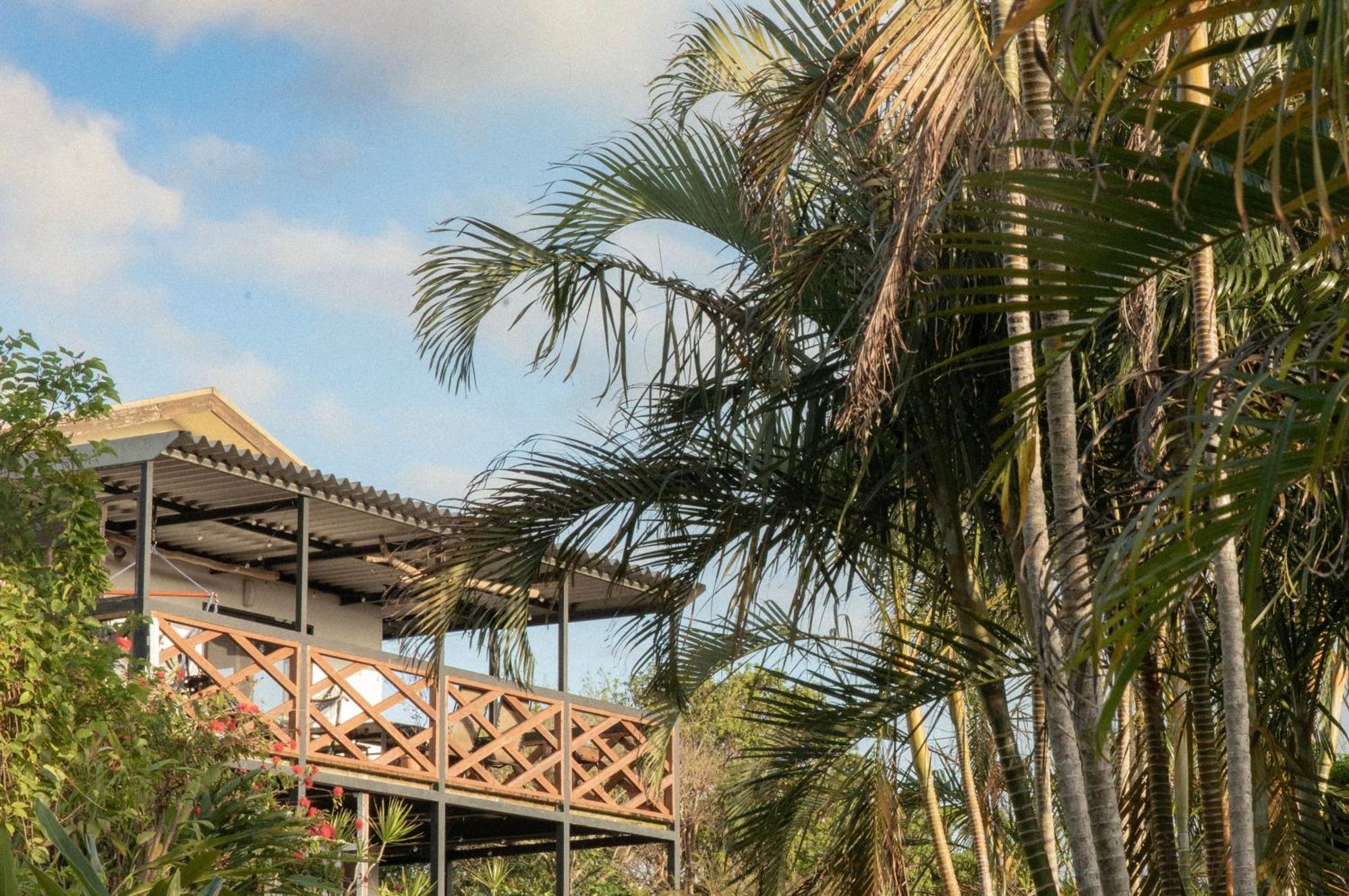 Mambo Hostel Okinawa Motobu Exteriör bild