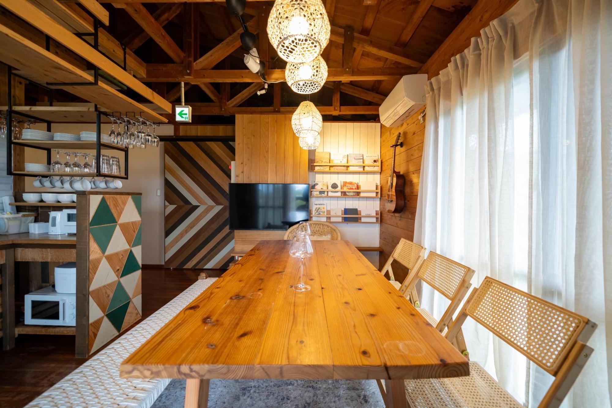 Mambo Hostel Okinawa Motobu Exteriör bild