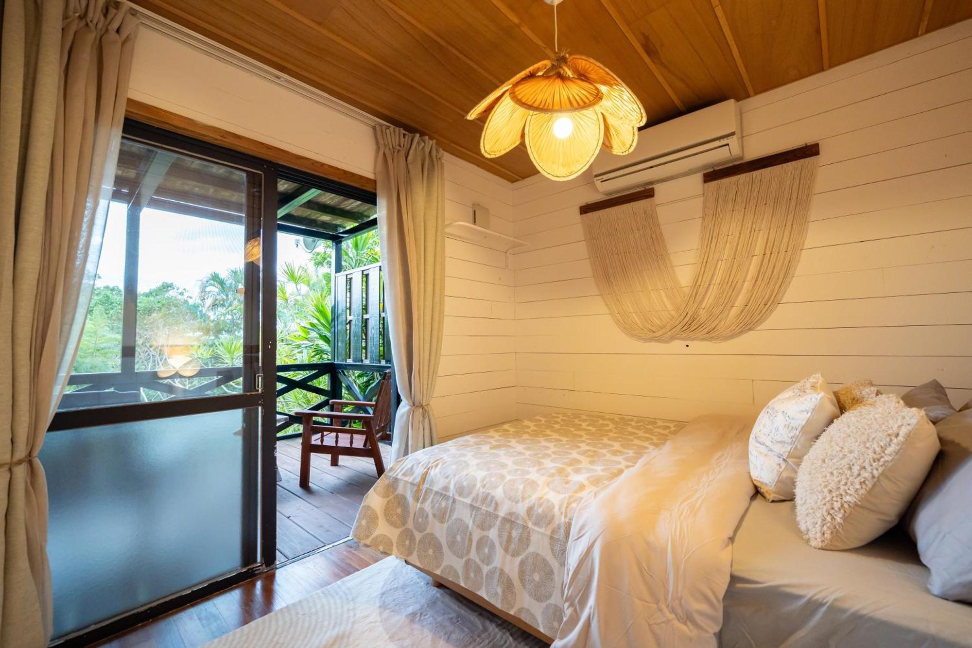 Mambo Hostel Okinawa Motobu Exteriör bild