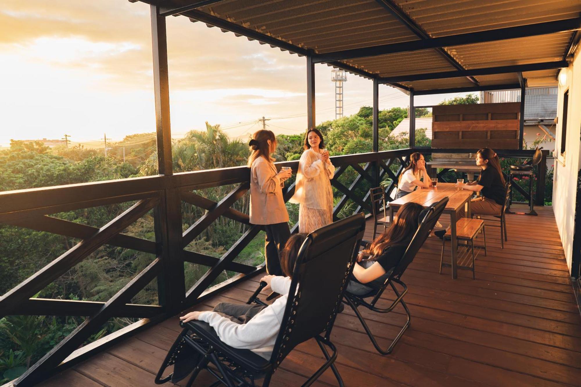 Mambo Hostel Okinawa Motobu Exteriör bild